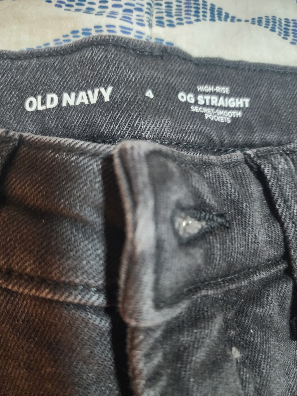 Old Navy Black Distressed High-Rise Jean Shorts - Picture 6 of 6